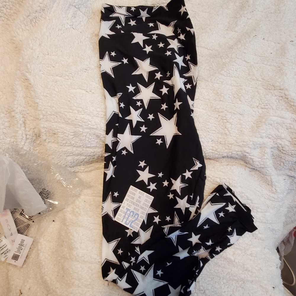 LuLaRoe Leggings Black and White Star Pattern